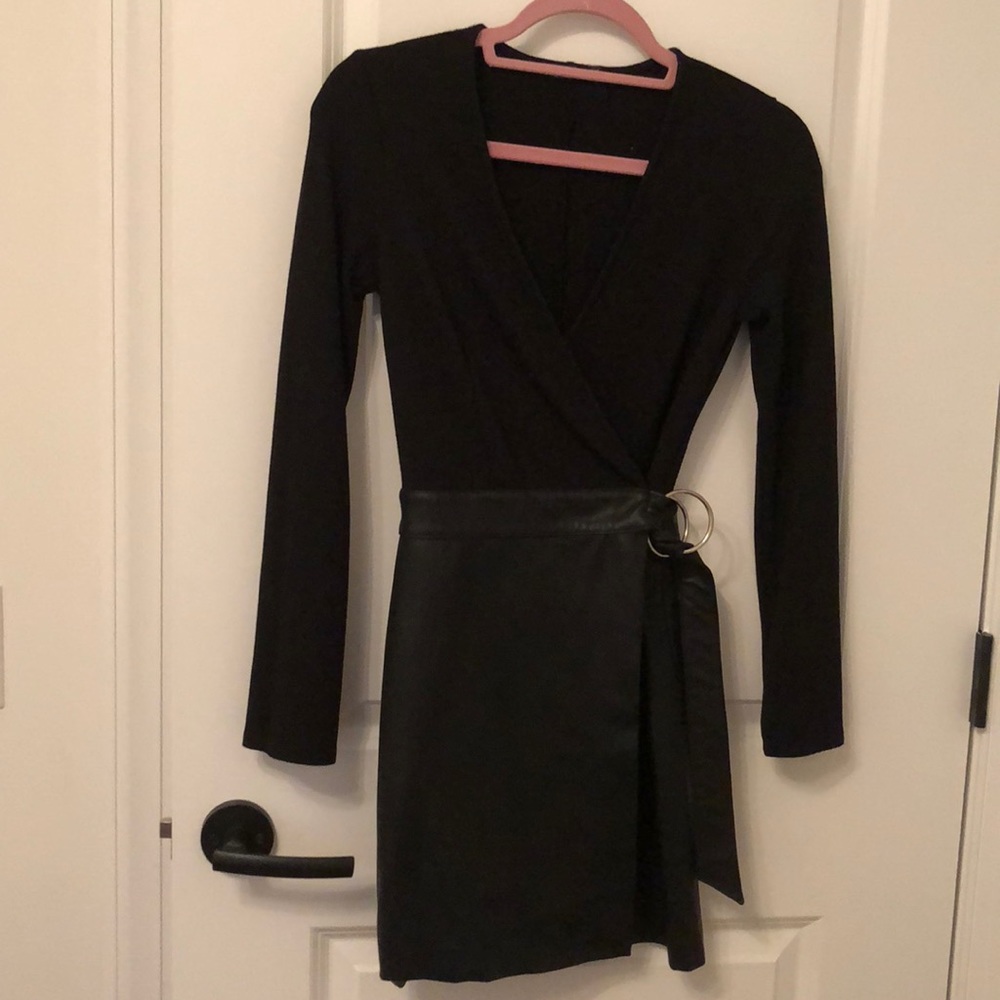Dress - Picture 3 of 3